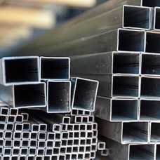 Труба нержавеющая квадратная бесшовная х/д 06Х18Н10Т 10х10х1,4 мм ГОСТ 8639-82